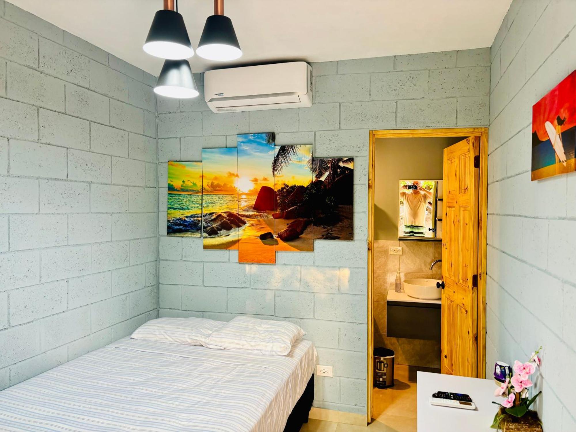 Hostal Camila'S Tamanique Exterior photo