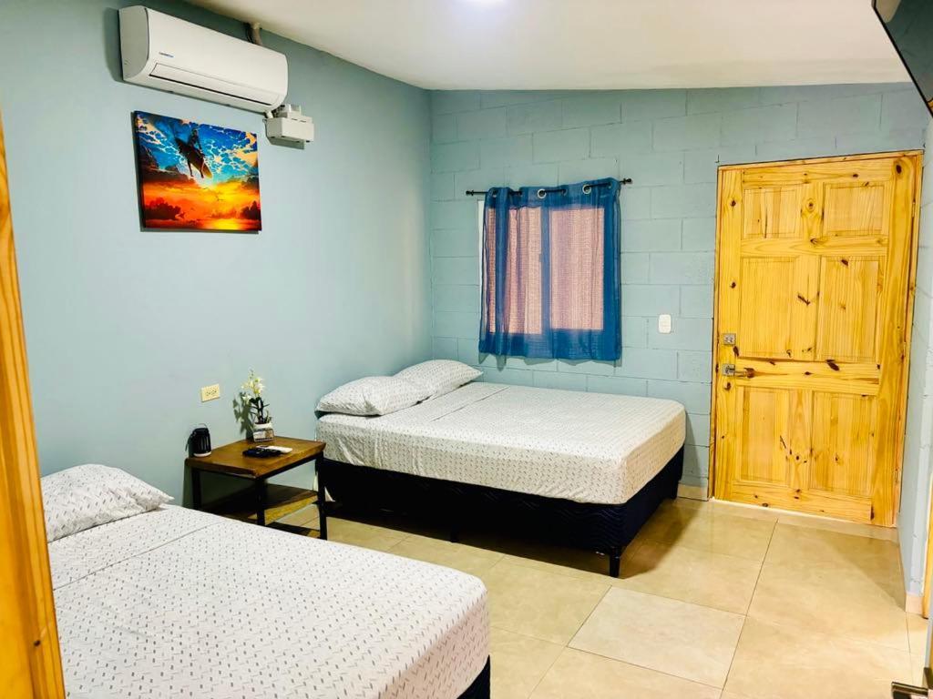 Hostal Camila'S Tamanique Exterior photo